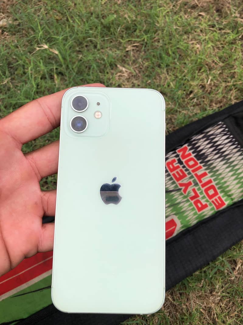 Apple iPhone 12 3