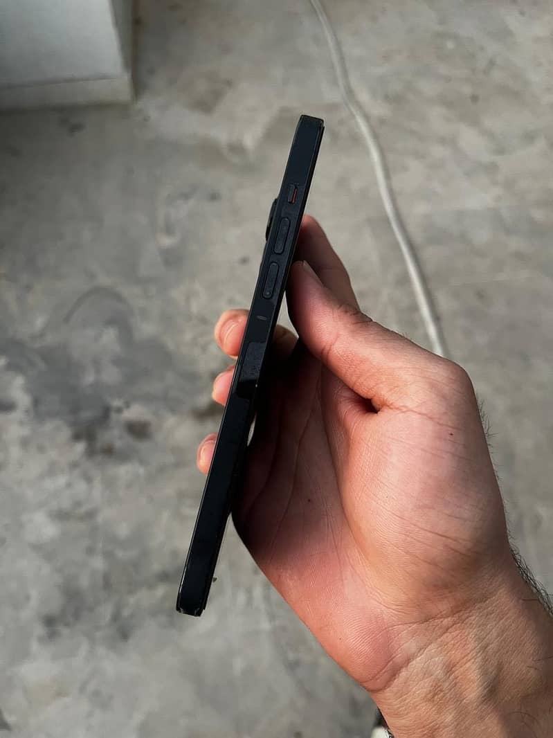 Apple iPhone 14 Pro Max 4