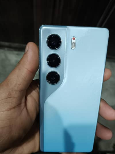 Tecno CAMON 40