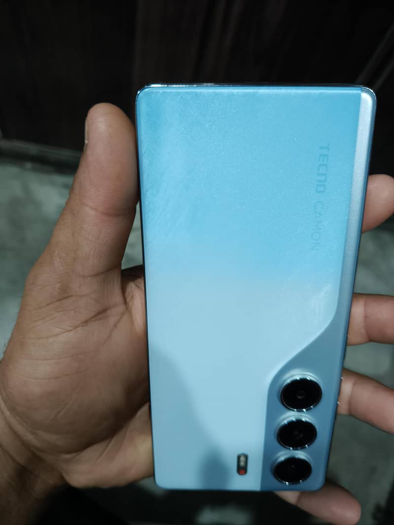 Tecno CAMON 40 2