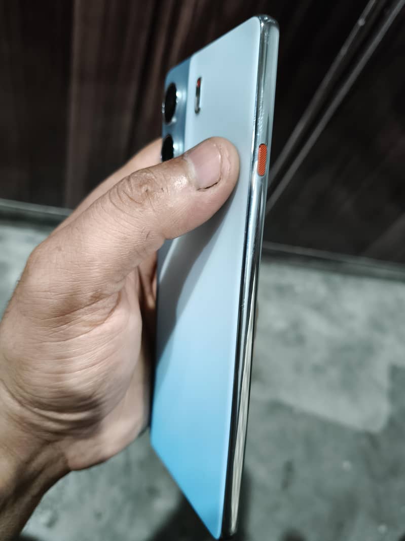 Tecno CAMON 40 11