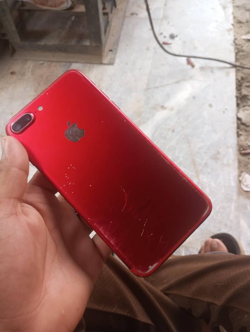 Apple iPhone 7 Plus 3