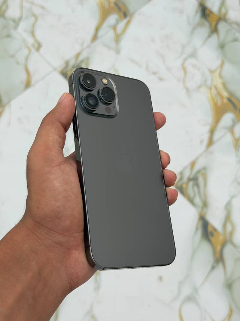 Apple iPhone 13 Pro Max 0