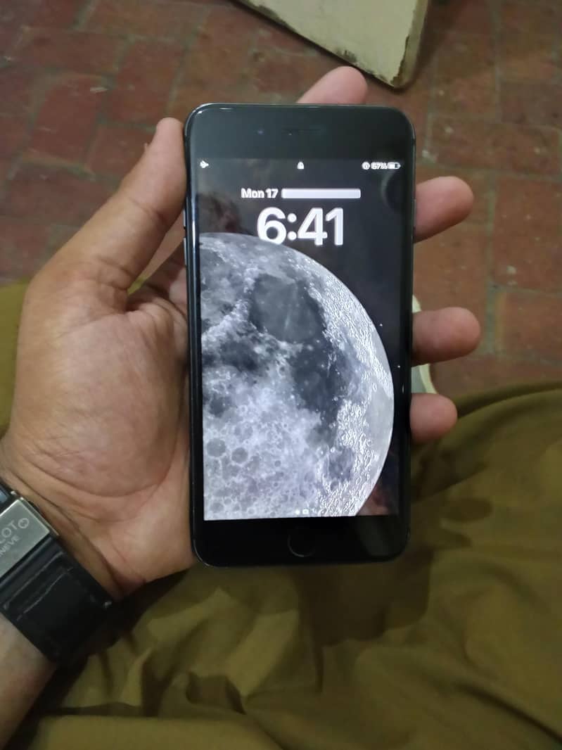 Apple iPhone 8 Plus 2
