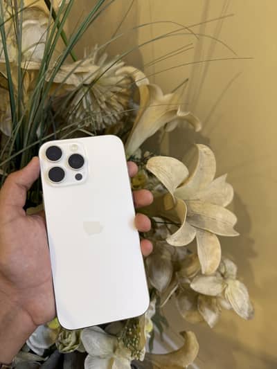 Apple iPhone 16 Pro Max