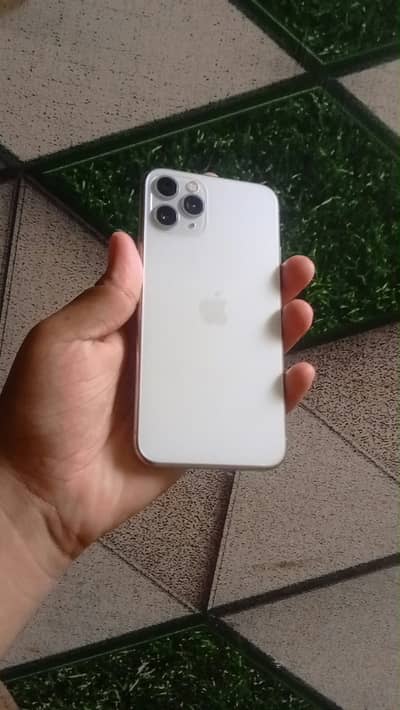 Apple iPhone 11 Pro 256 gb face is off 72battery health