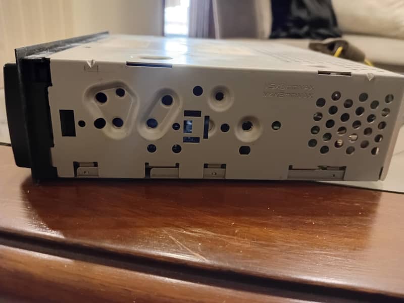 Clarion cd player 2