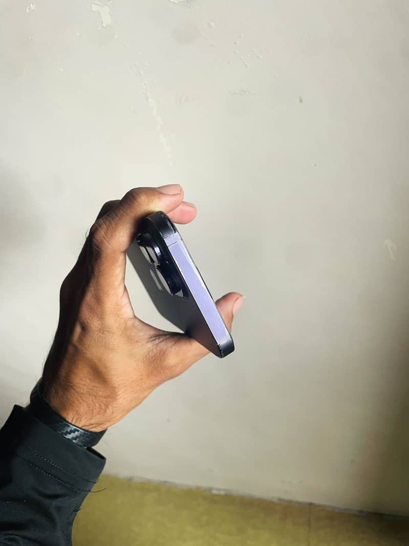 Apple iPhone 14 Pro Max 1