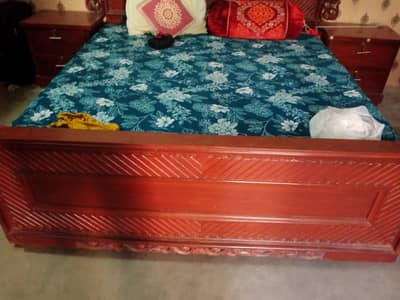 luxury bed with 2 side tables