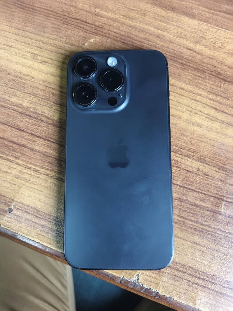 Apple iPhone 15 Pro 3