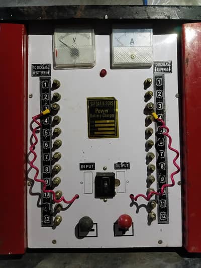 Battery charger (12 Battery's )