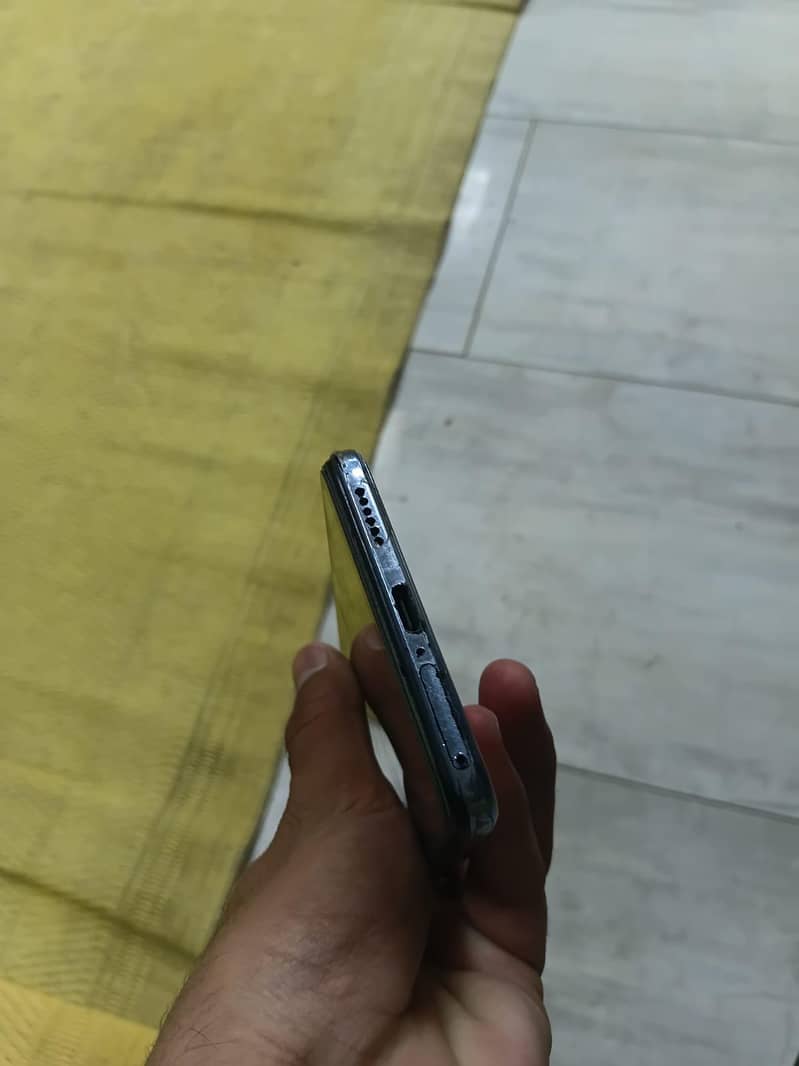 Vivo V21 8