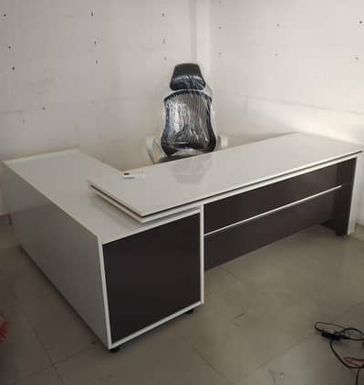 L Shaped Office Executive Table 6' with 4' side table