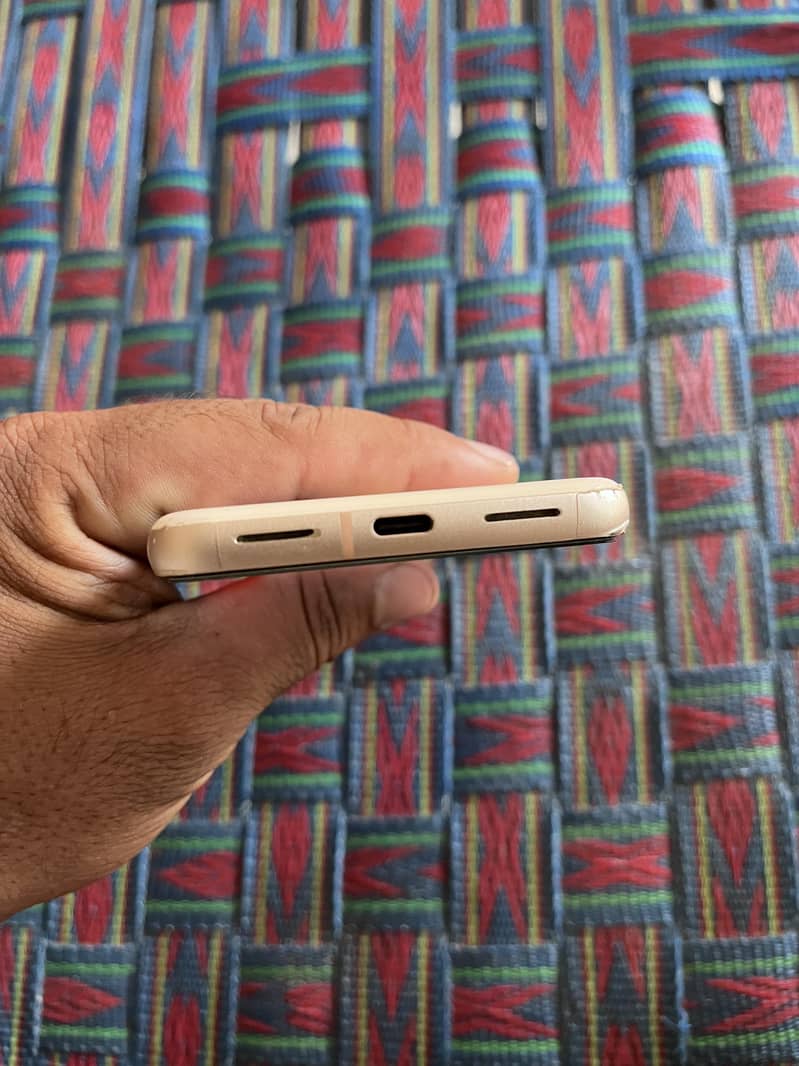 google pixel 8 4