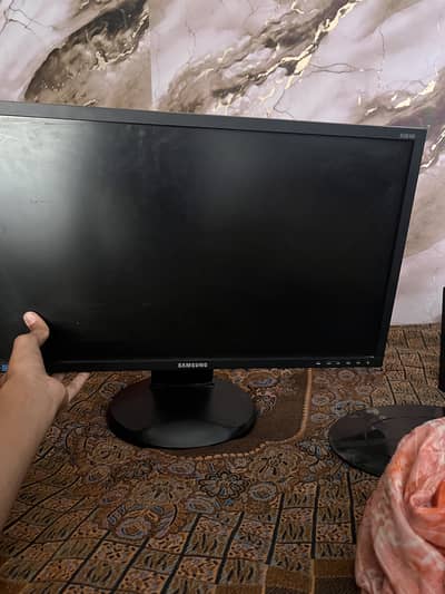 Best pc and monitor both under 80k