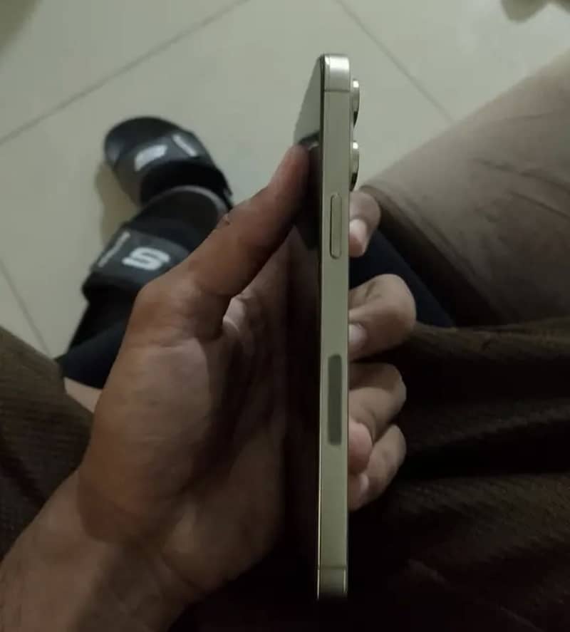 Apple iPhone 14 Pro Max 2