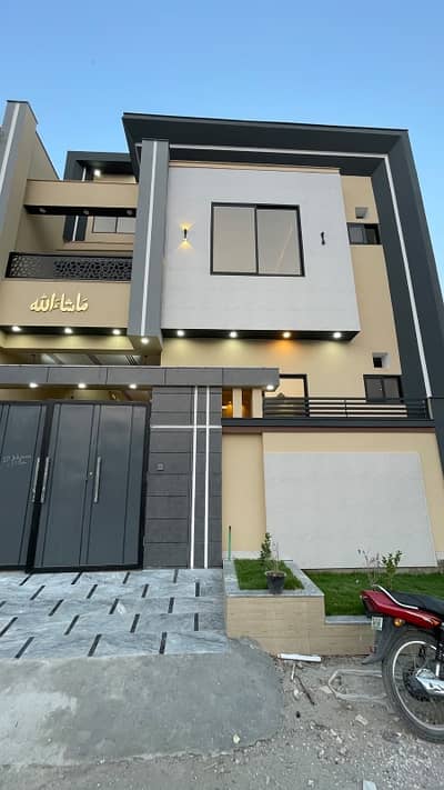 Prime Location House Of 4 Marla Is Available For Sale