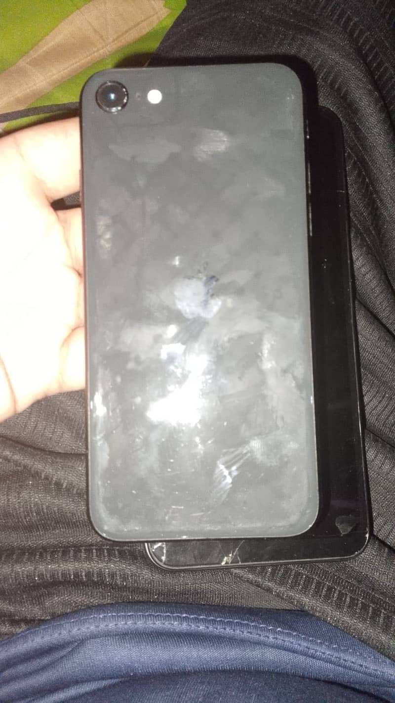 Apple iPhone SE 3