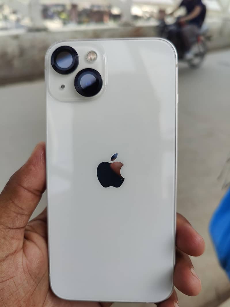 Apple iPhone 13 0