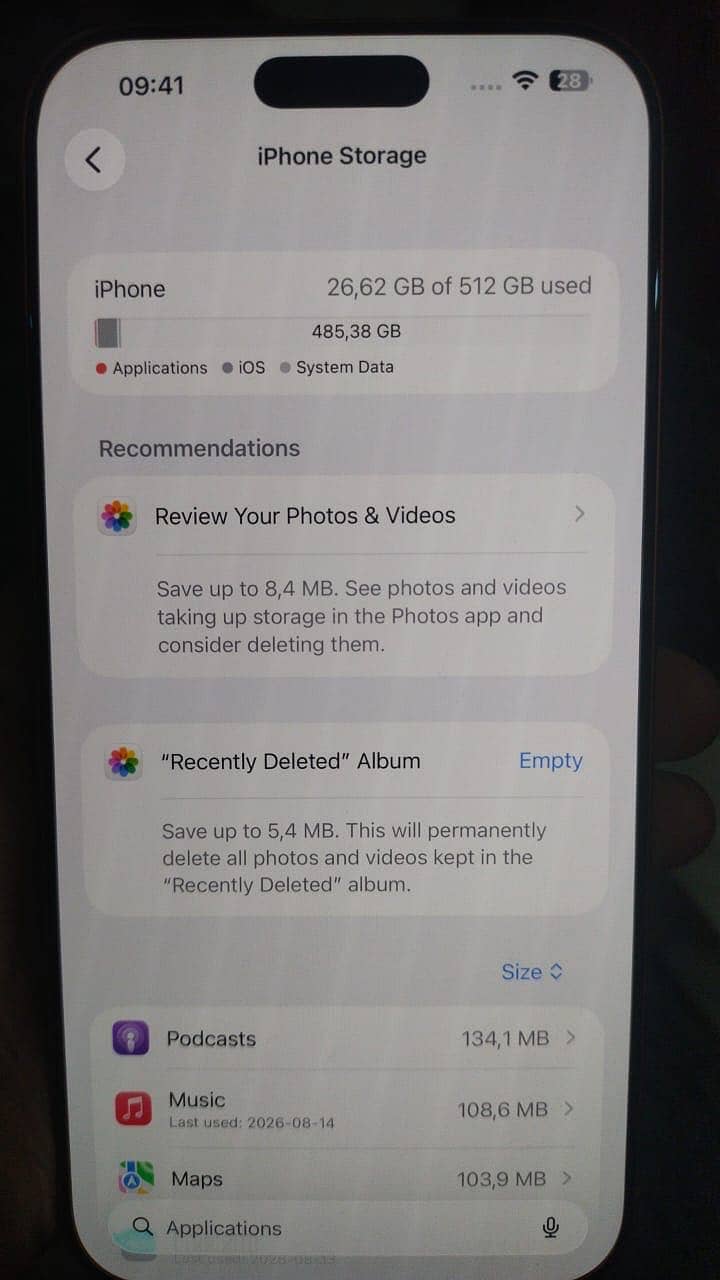 Apple iPhone 17 Pro Max 4
