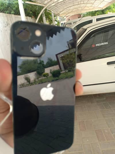 Apple iPhone 13