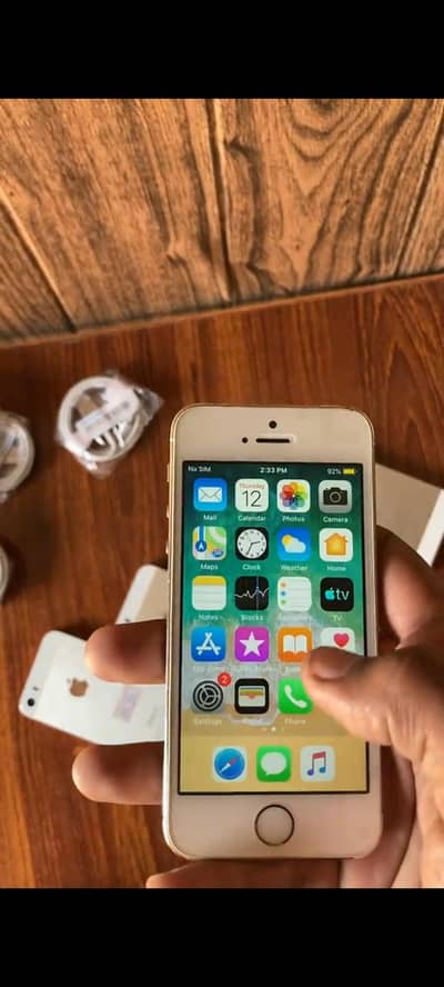 Apple iPhone 5s 128 GB PTA pro with t guarantee