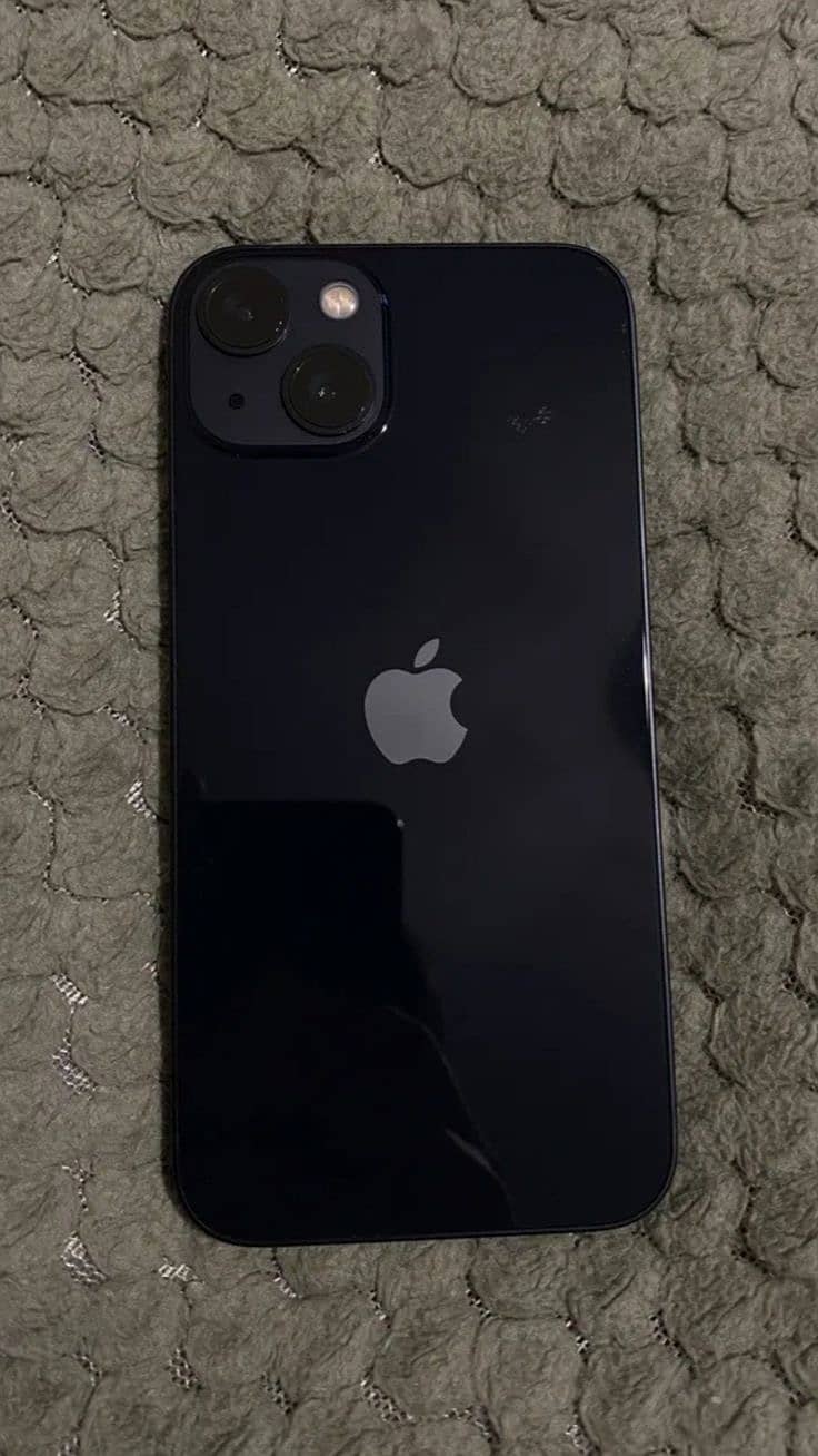 Apple iPhone 13 0