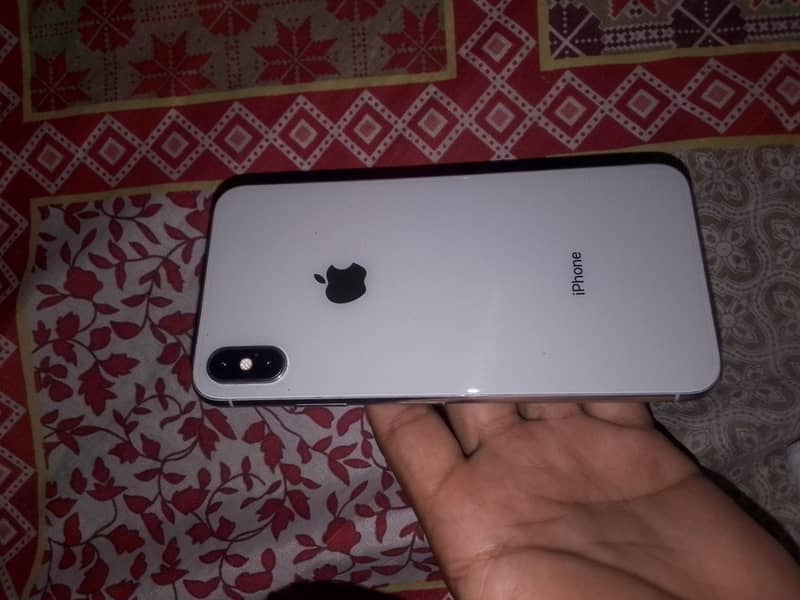 Apple iPhone XS Max 0