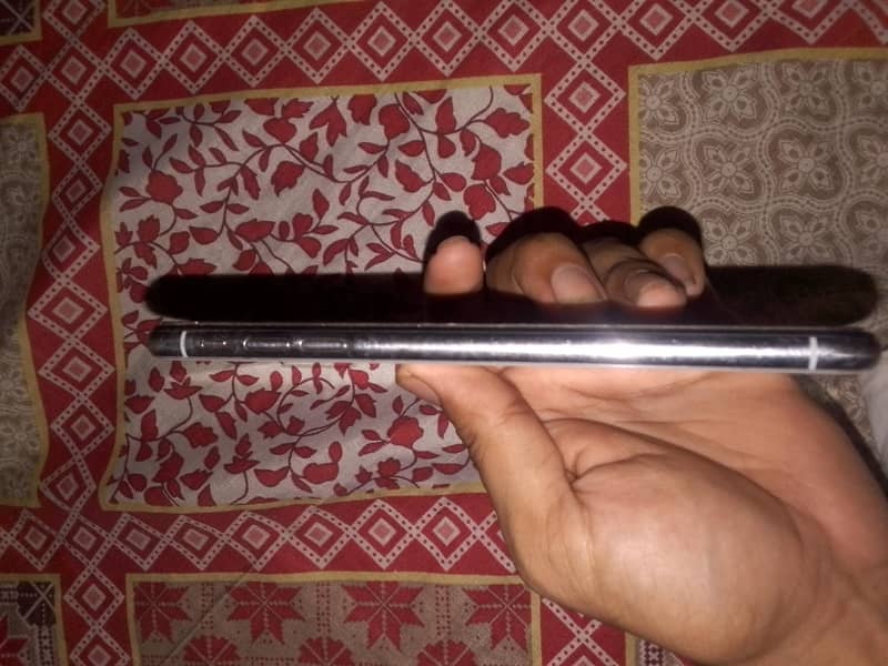 Apple iPhone XS Max 1