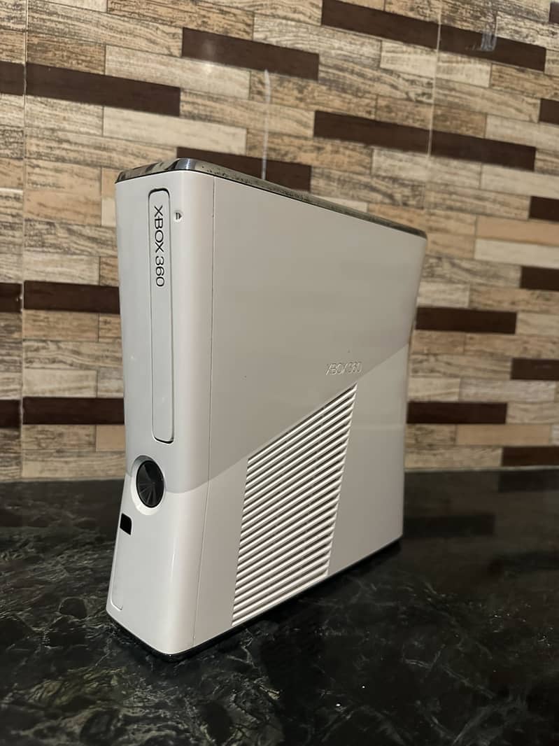Xbox 360 slim (red light error) 2