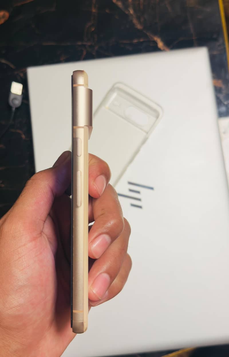 Google Pixel 8 5