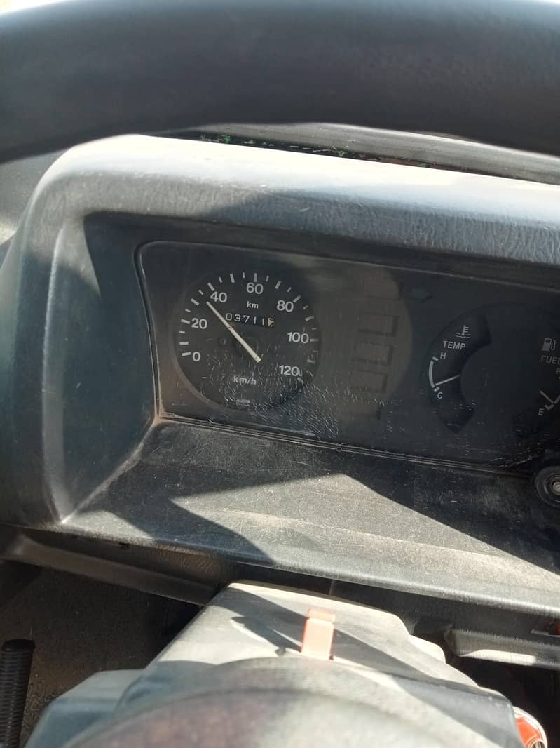 Suzuki bolan 5