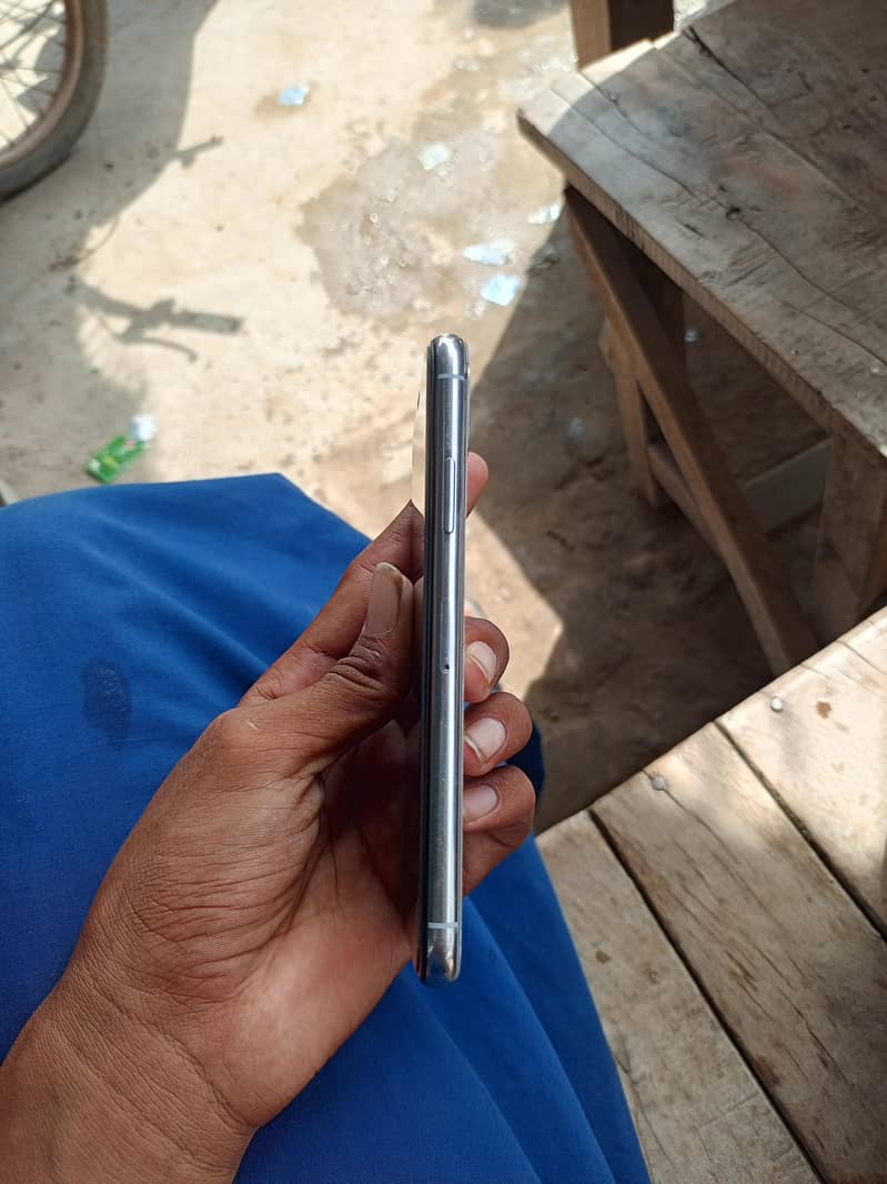 Apple iPhone X 2