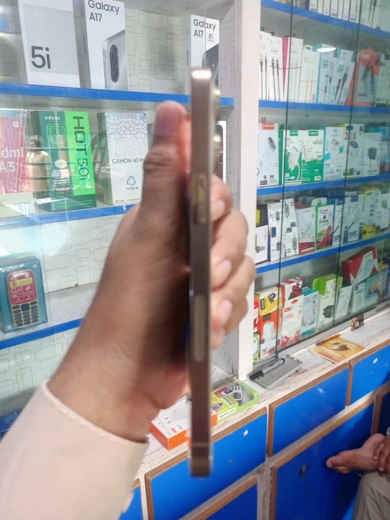 Apple iPhone 14 Pro Max 2