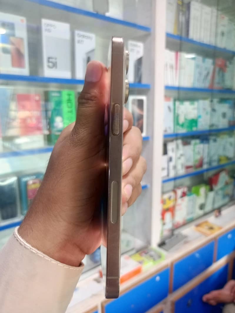 Apple iPhone 14 Pro Max 3