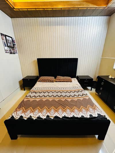 Queen Bed Set for sale
