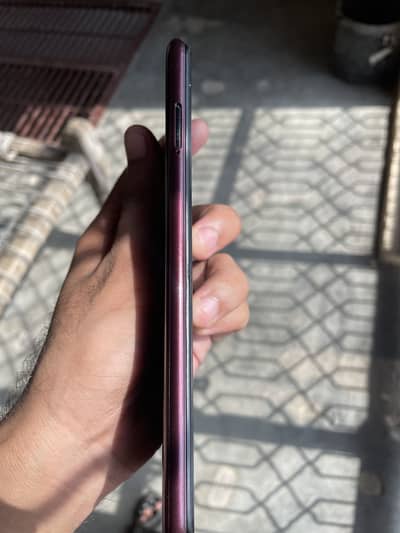 Infinix Hot 10 (4GB RAM / 128GB Storage) – Excellent Condition