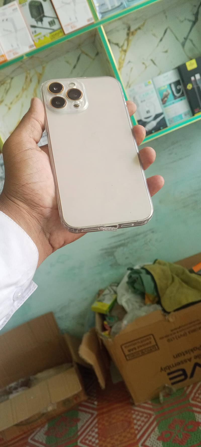 Apple iPhone 13 Pro Max 1