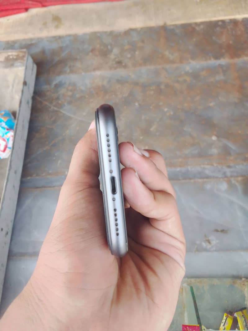 Apple iPhone 11 2