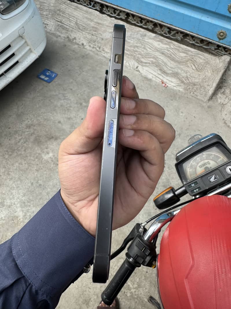 Apple iPhone 13 Pro Max 5