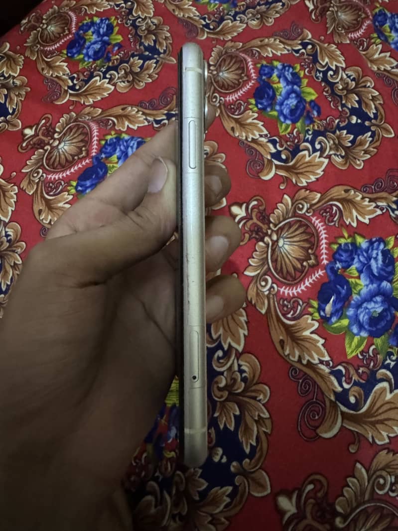 Apple iPhone 11 5