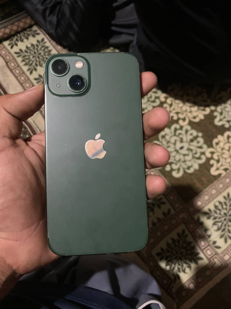 Apple iPhone 13 0