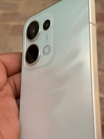 OPPO Reno13