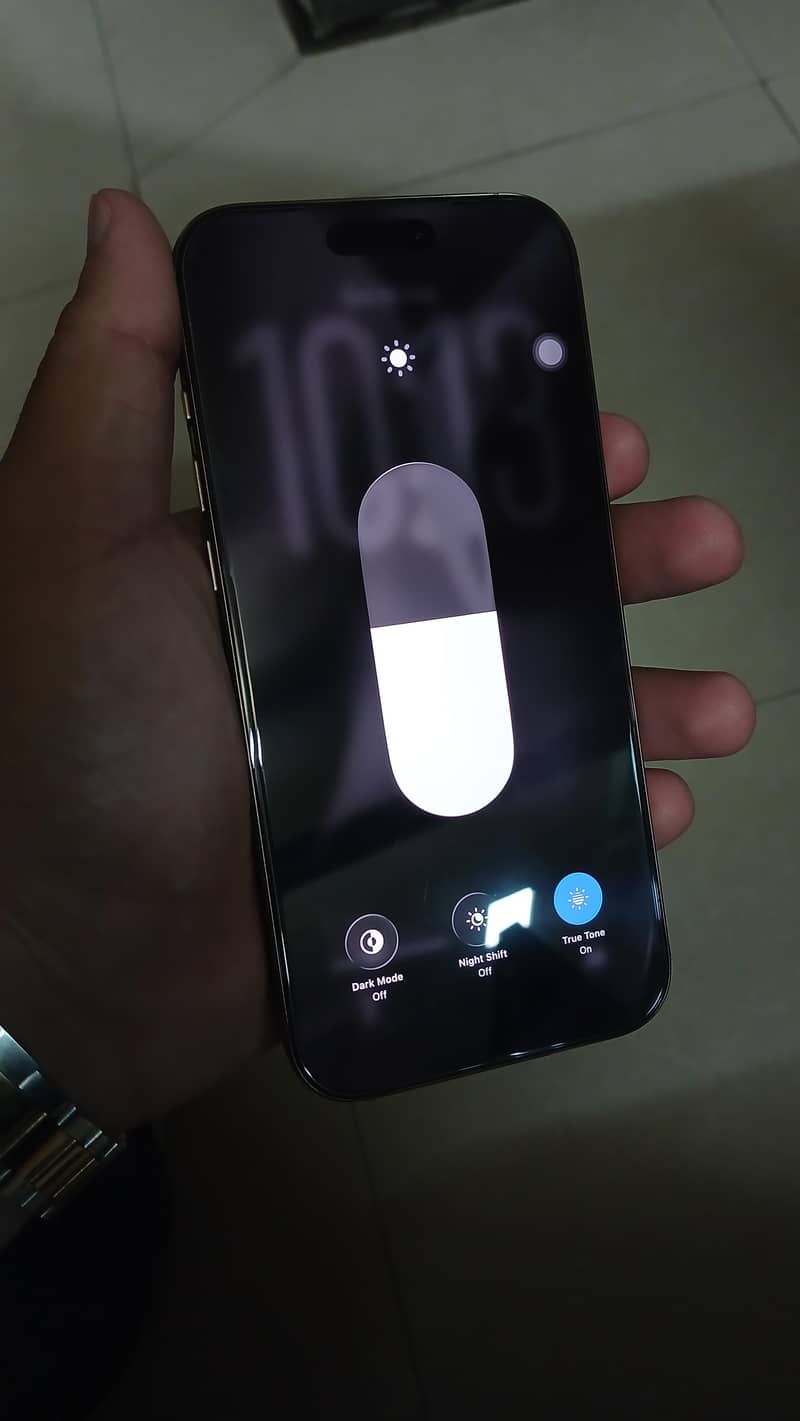 Apple iPhone 16 Pro Max 5