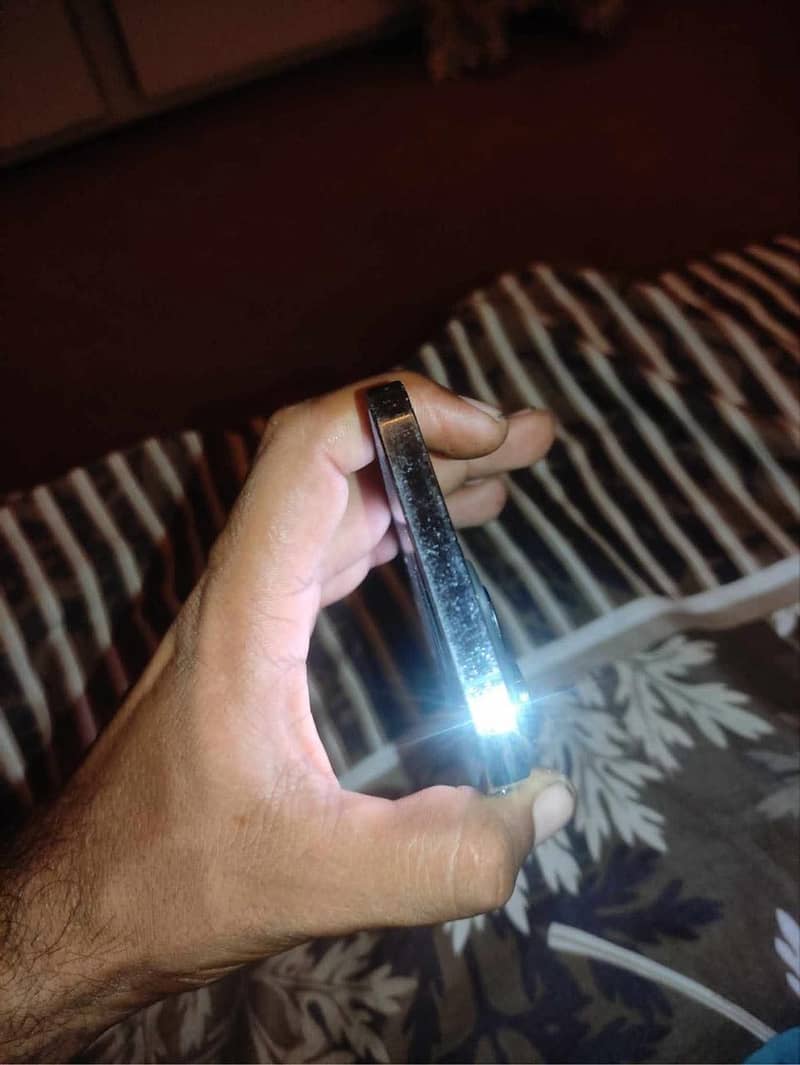Apple iPhone 13 Pro Max 6