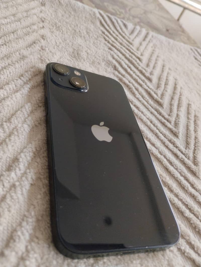 Apple iPhone 13 0