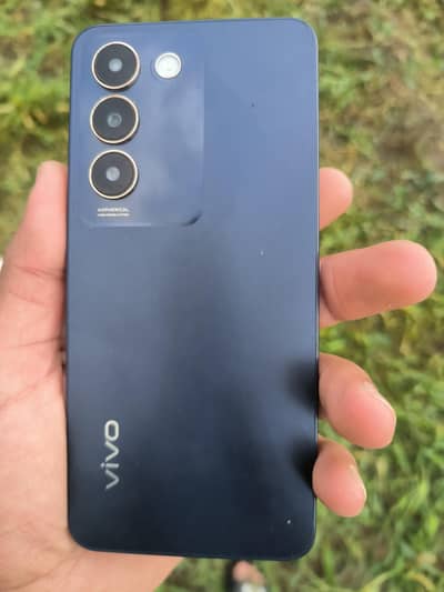 Vivo Y100