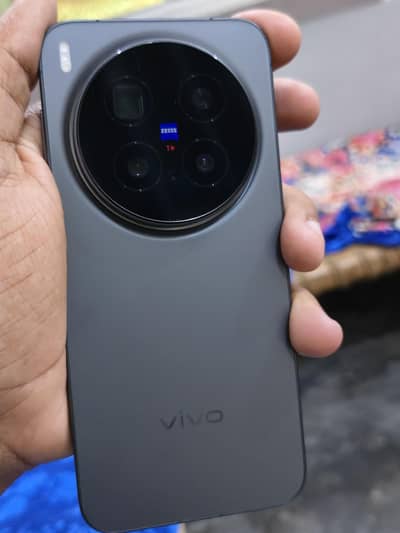 Vivo X300 Pro | 16GB RAM | 512GB Storage | 200MP ZEISS Camera    :::