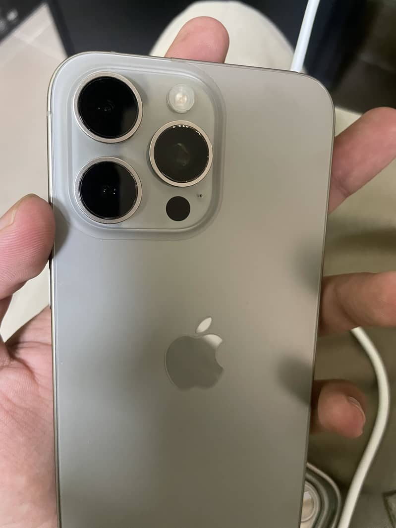 Apple iPhone 15 Pro Max 7