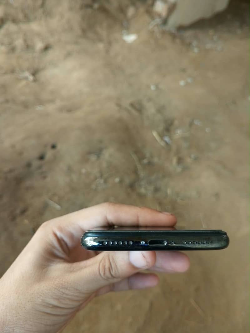 Apple iPhone X 0